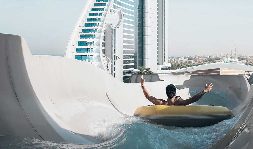 Parque de agua tobogán fondo Burj Al Arab Jumeirah Mina A'Salam