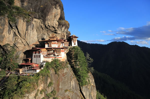 Vista monasterio de Taktshang en Bután