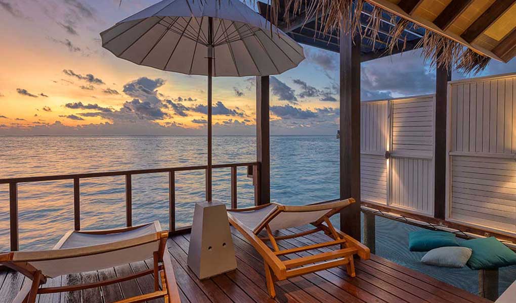 Balcón con vistas al mar hotel Maldivas