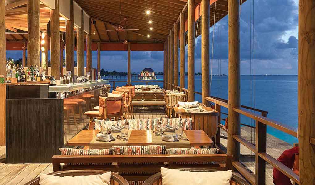 Restaurante en Maldivas hotel de lujo