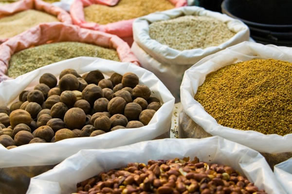 Especias tradicionales Nizwa mercado Omán