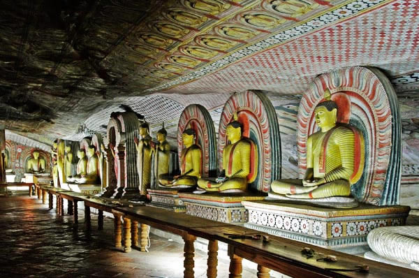 Viajes a Sri Lanka y maldivas Templo Dambulla