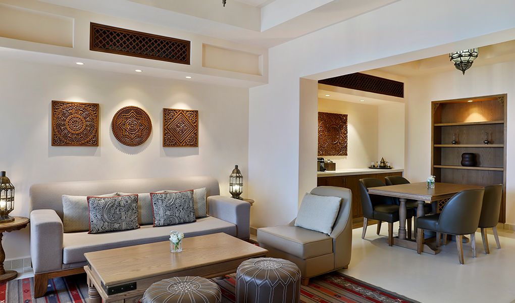 Interior y decoración villa privada Al Wathba Desert Resort