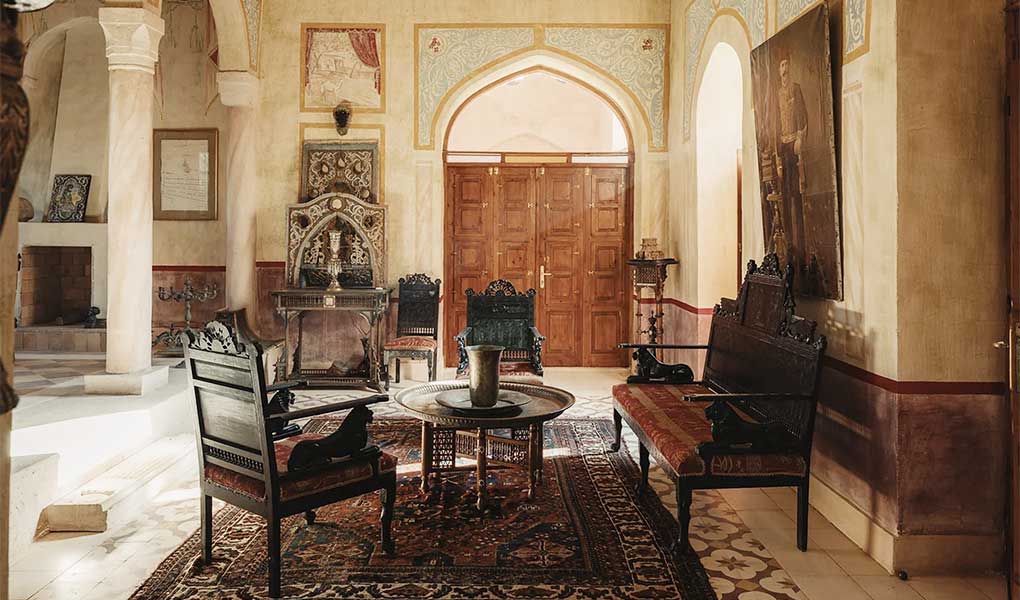 Entrada del hotel detalles decoración tradicional Al Moudira