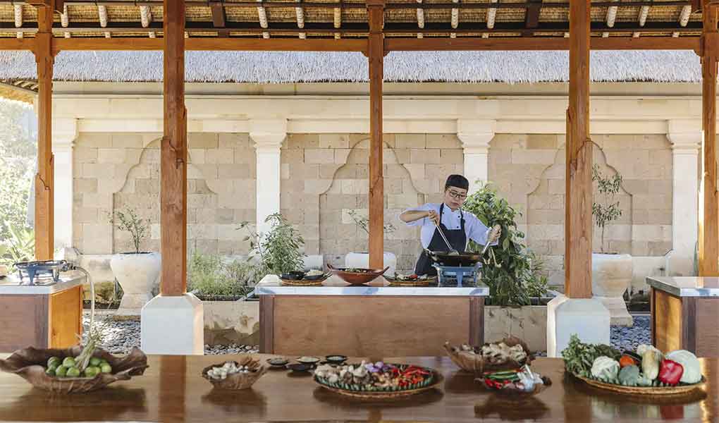 Restaurante y clase de cocina en el hotel Amankila