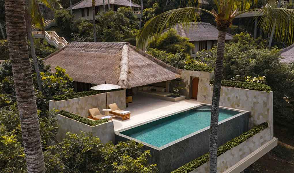 Villa privada con vistas al mar en el hotel de lujo Amankila en Bali
