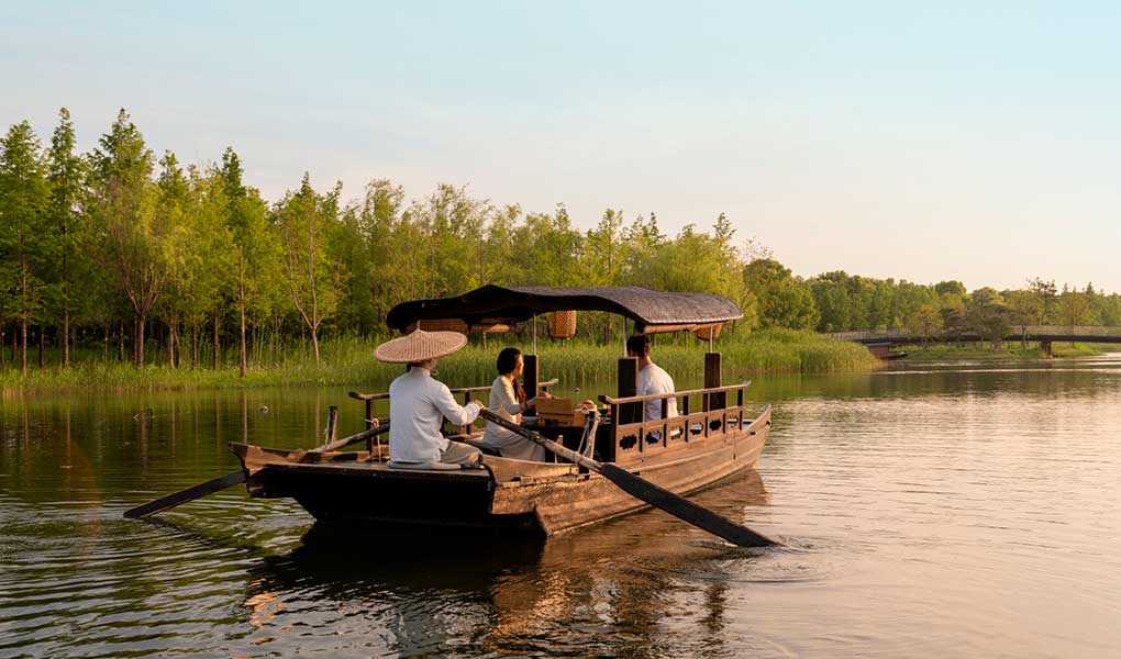 Actividades en barco tradicional en Amanyangyun en China
