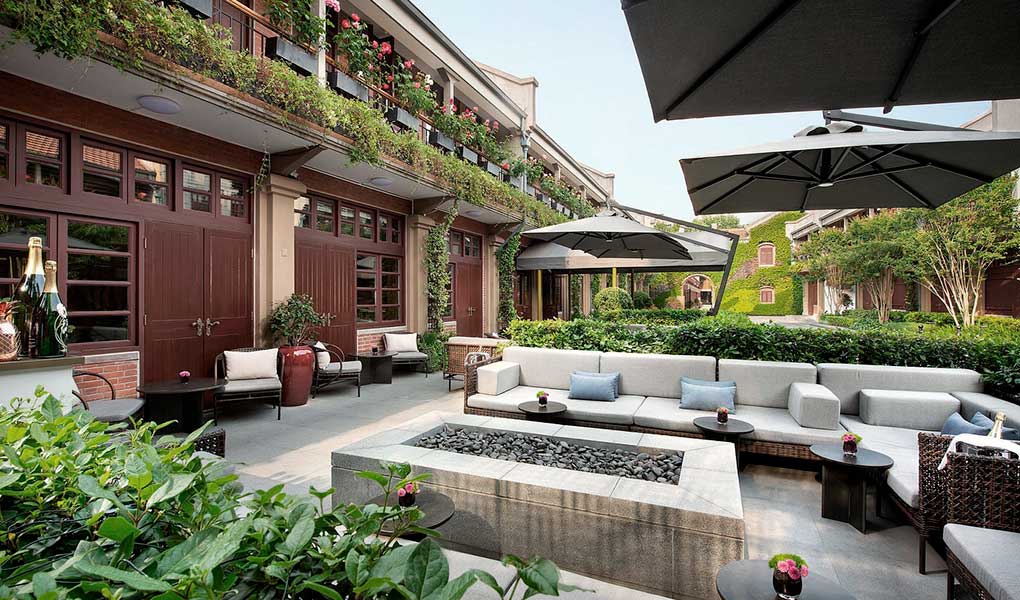 Capella Shanghai patio interior restaurado