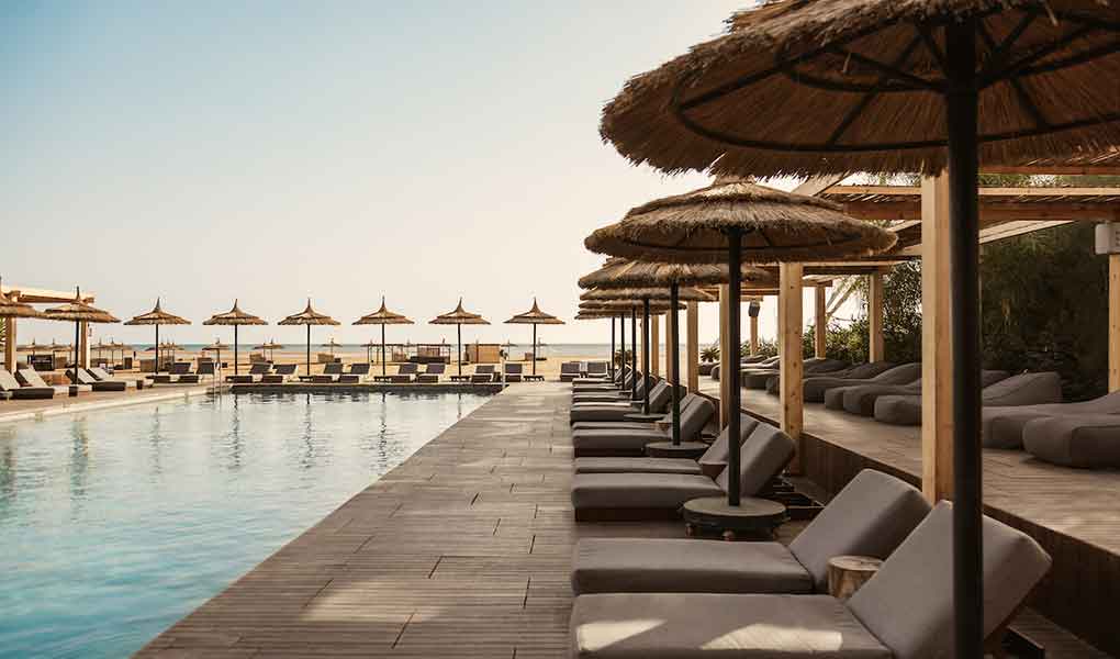 Zonas comunes y Piscina exterior del hotel El Gouna en Egipto