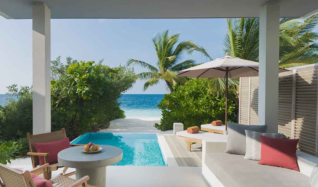 Habitación con vistas a la piscina