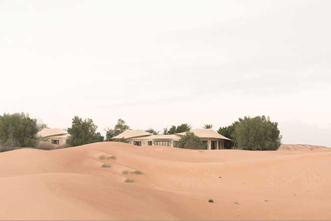 Vistas desierto villa privada a lo lejos Dubai