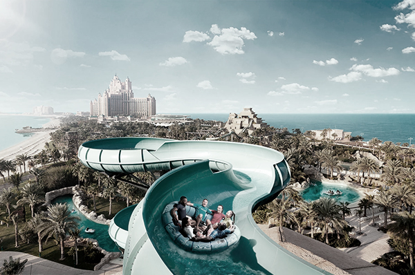 Toboganes Parque Acuático Atlantis en Dubái en Familia