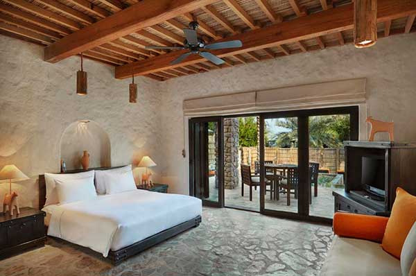 Interior de la habitación en Six Senses Zighy Bay en Oman