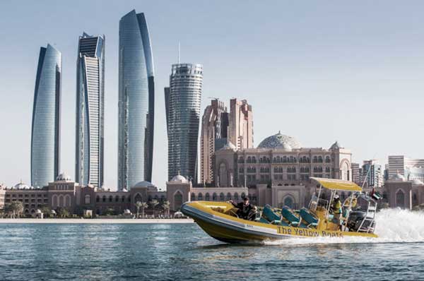Yellow Boat en privado en familia en Abu Dhabi
