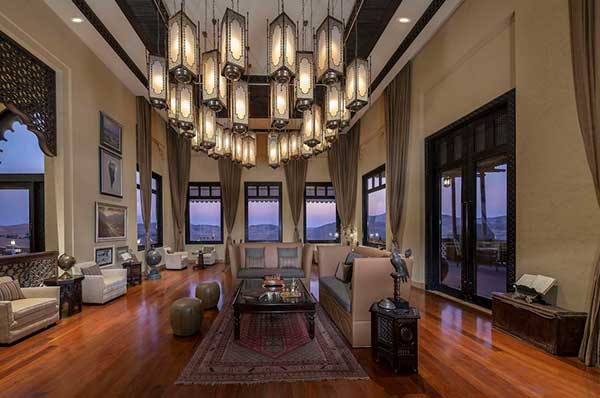 Lobby hotel de lujo desierto de Abu Dhabi Qasr Al Sarab Desert Resort by Anantara