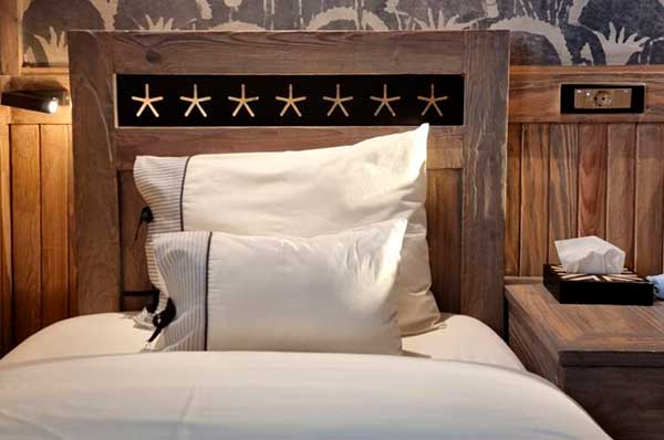 Detalles de la decoración de las camas del crucero
