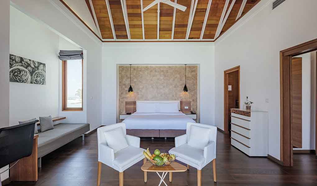 Decoración interior de la villa sobre el agua