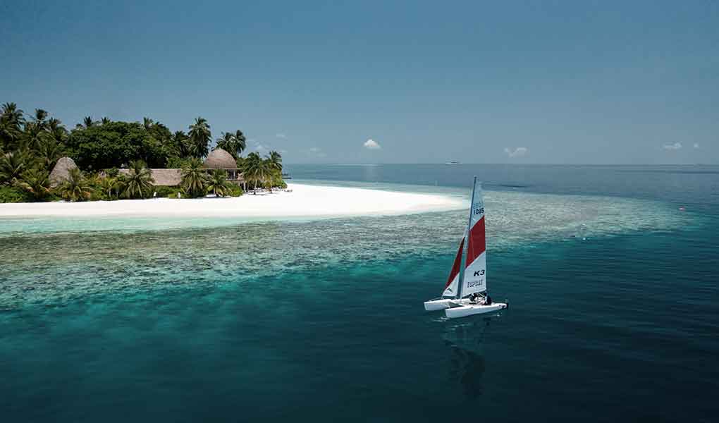 Deportes acuáticos ofrecidos por el hotel Kandolhu en Maldivas
