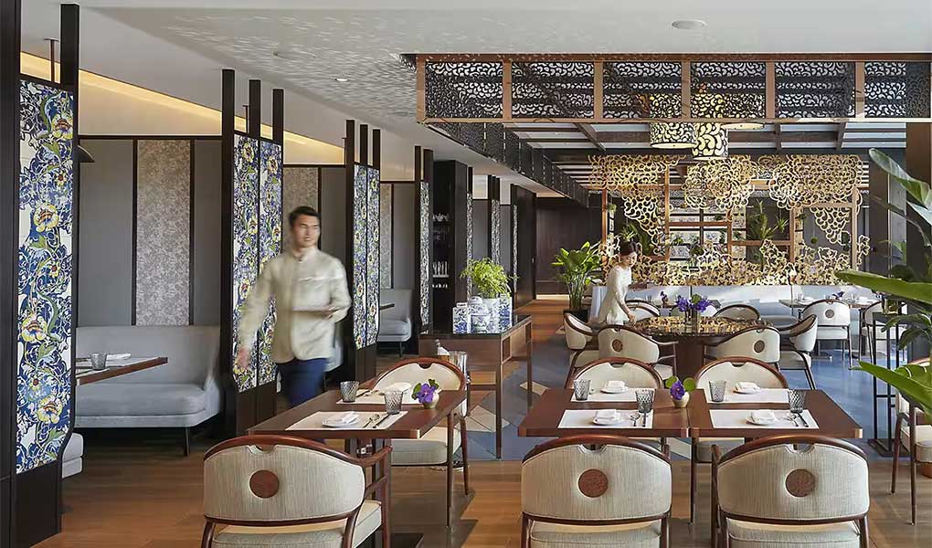 Bar y salón de te del hotel de lujo en Pekón
