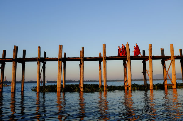 Viajes de lujo a Myanmar. Crucero de lujo Belmond Road to Mandalay