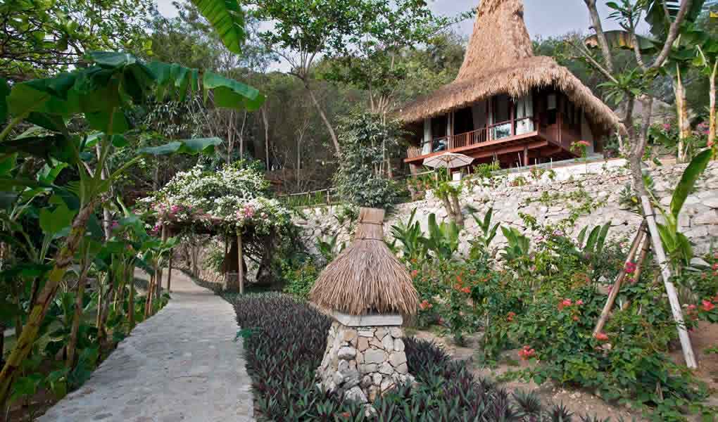 Villas privadas hotel de lujo NIHI Sumba en Indonesia