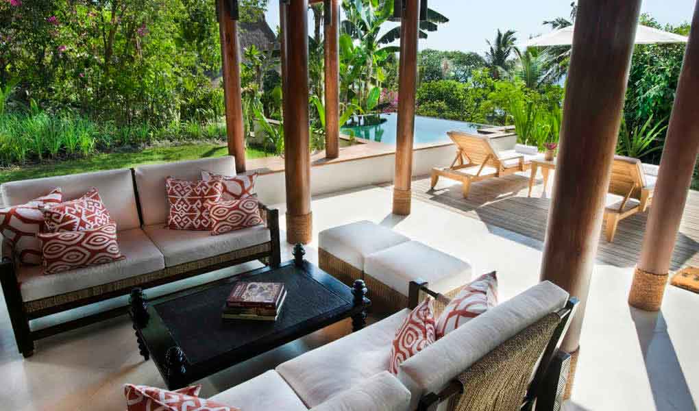 Comedor y zonas comunes de la villa en el resort NIHI Sumba