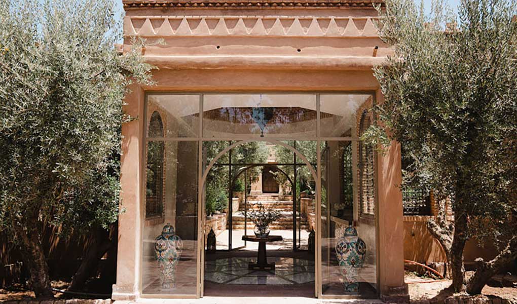 Entrada al hotel lujo Olinto Atlas Mountain Retreat en Marruecos