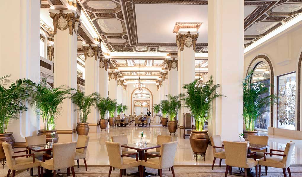 Zonas comunes y recepción del hotel en Hong Kong