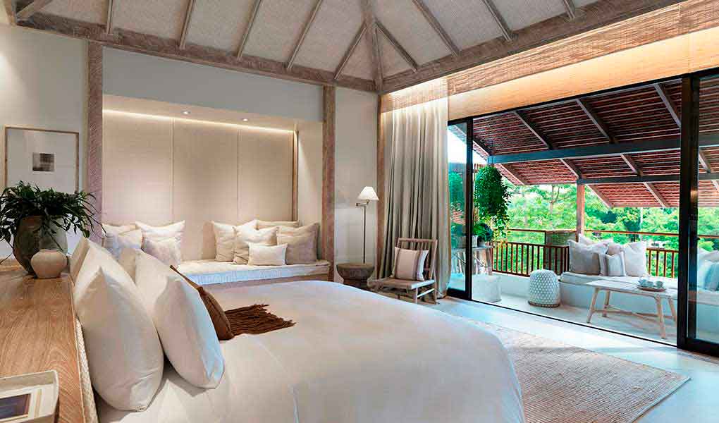 Decoración interior de la habitación tonos naturales y ratan Chiang Mai Tailandia
