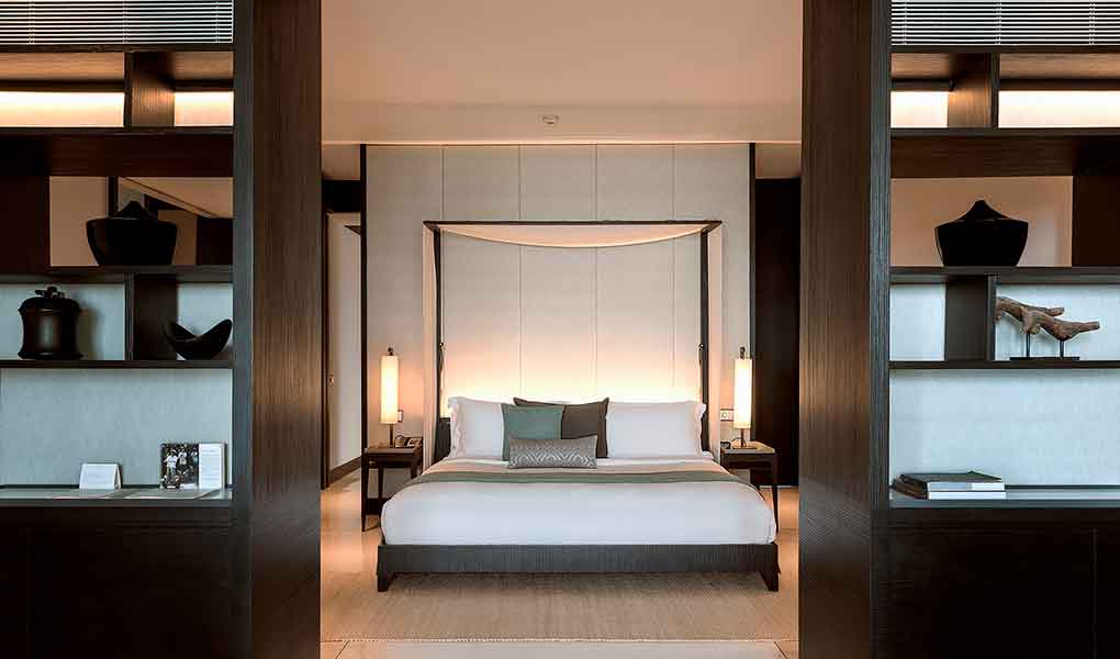 Detalle interior de la villa del hotel Soori Bali en Indonesia