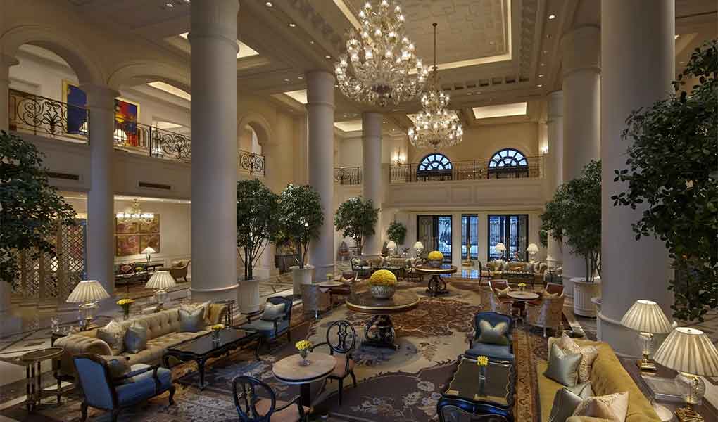 Lobby y recepción del hotel The Leela Palace New Delhi