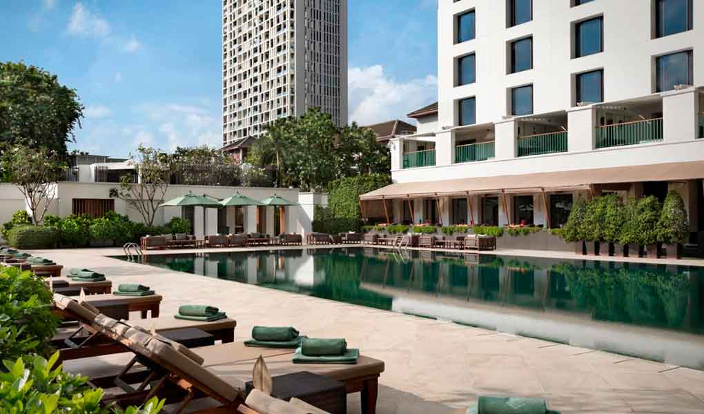 Piscina exterior hotel The Sukhothai Bangkok en Tailandia