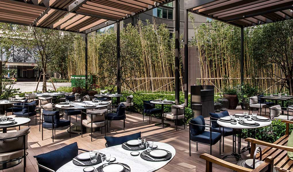 Bar y zonas comunes del hotel de lujo en China