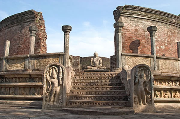 Viajes a Sri Lanka con playa. Templo Polonnaruwa