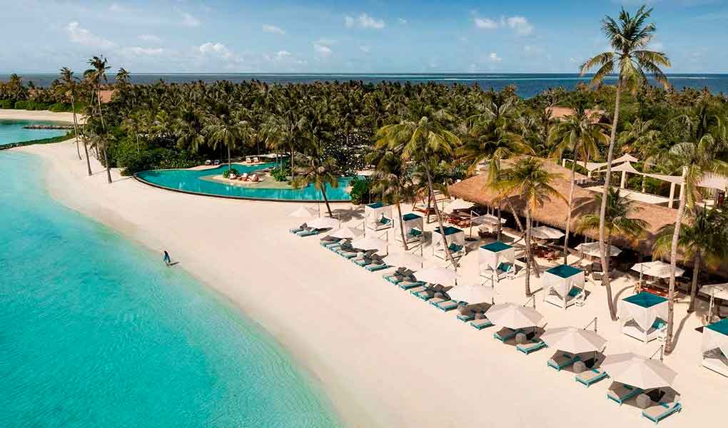 Playa del hotel arena blanca en Maldivas