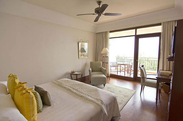 Habitación en Ananda in the Himalayas