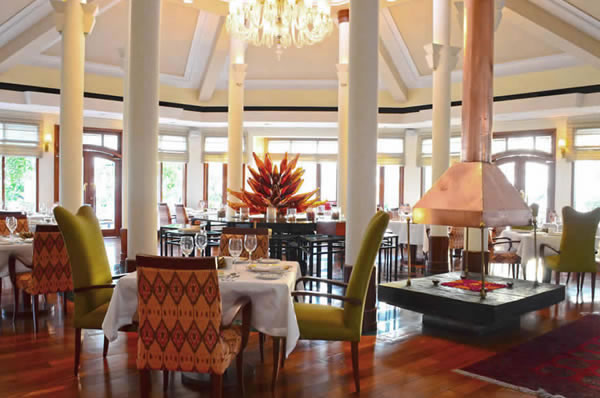 Restaurante en Ananda in the Himalayas