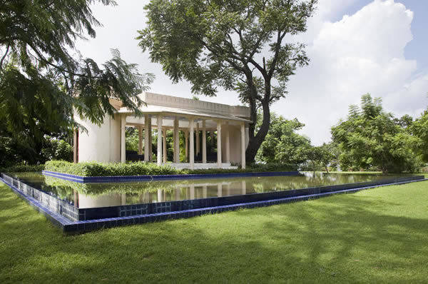 Pabellón de Yoga en Ananda Spa 