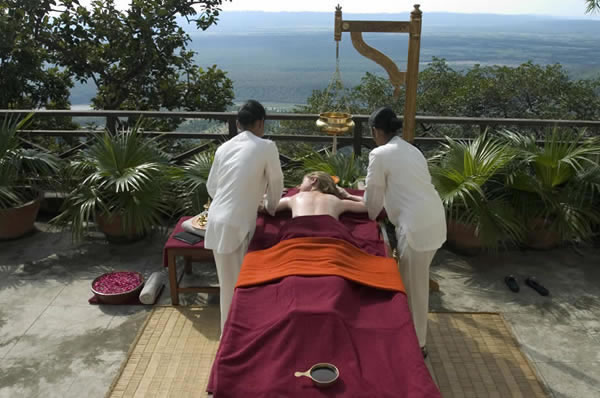 Tratamiento de Spa Masaje Ayurveda