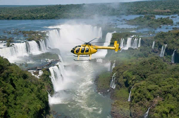 Cataratas del Iguazú en helicóptero