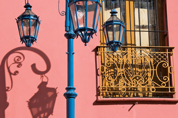 Farola y fachada Buenos aires