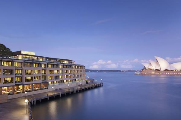 Bahia de Sydney opera de fondo sobre el mar