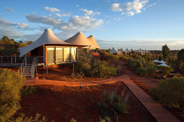 Hotel de lujo Longitude 131 en desierto Australia Uluru 