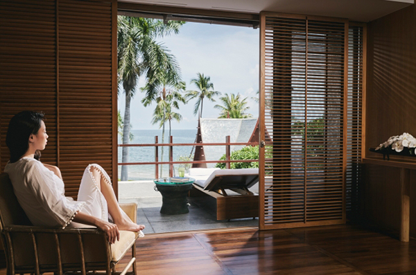 Interior de la habitación resort wellness Chiva-Som en Tailandia