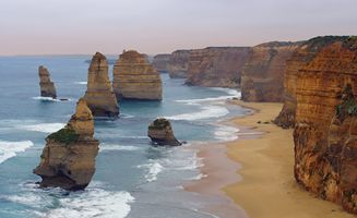 Acantilados y playa en Australia