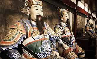 Arte tradicional e China en la ciudad de Chengdu con guerreros antiguos