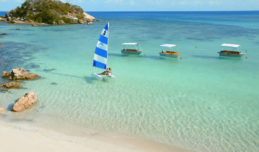 Deportes acuáticos en Lizard Island barrera de coral en Australia.