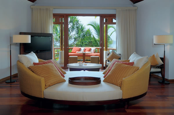 Interior Beach Villa Familiar en el hotel Constance Halaveli