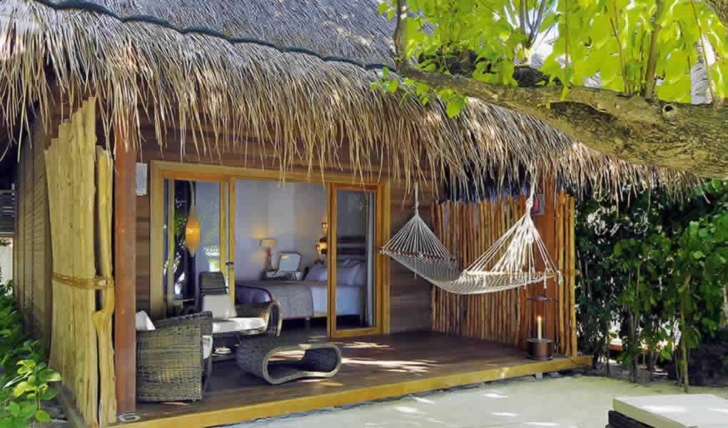 Beach Bungalow vista desde la playa hotel Constance Moofushi