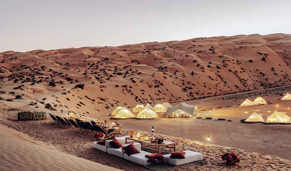 Vistas aéreas campamento de lujo en Omán
